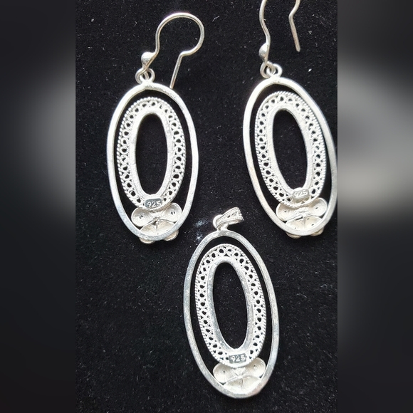 925 Silver Open Oval Pendant and Earrings Filigree and Flower Pattern. - Picture 4 of 5